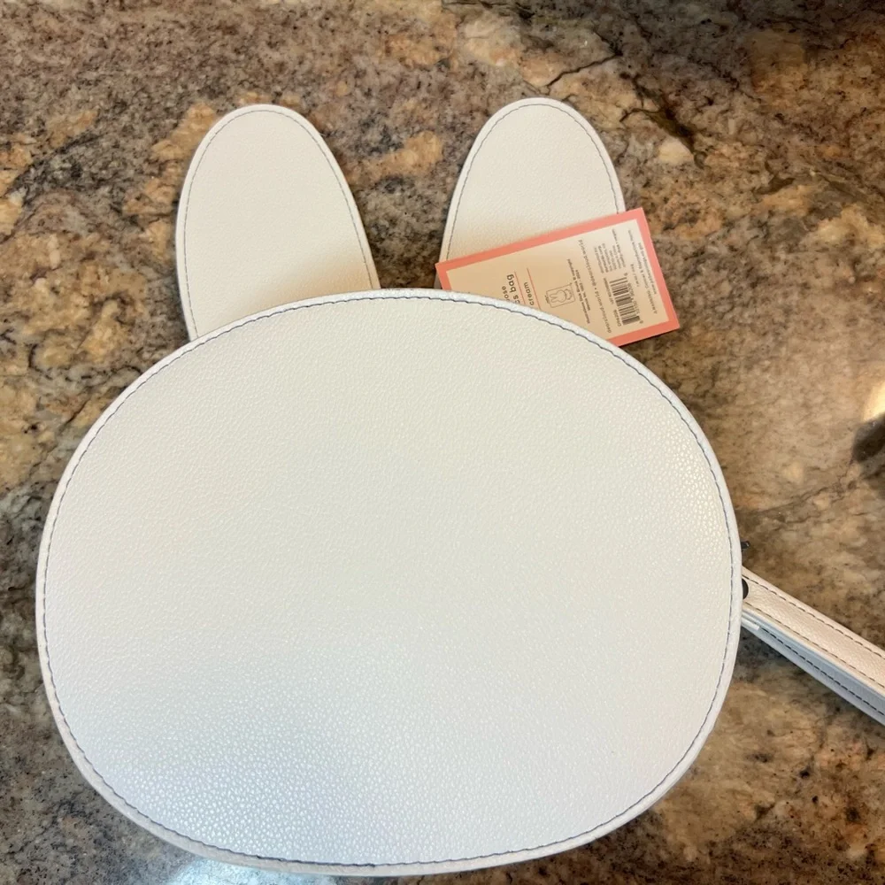 DEARCLOUD MIFFY Faux Leather Cosmetics Bag w/ Removable Wristlet Strap - Picture 8 of 10